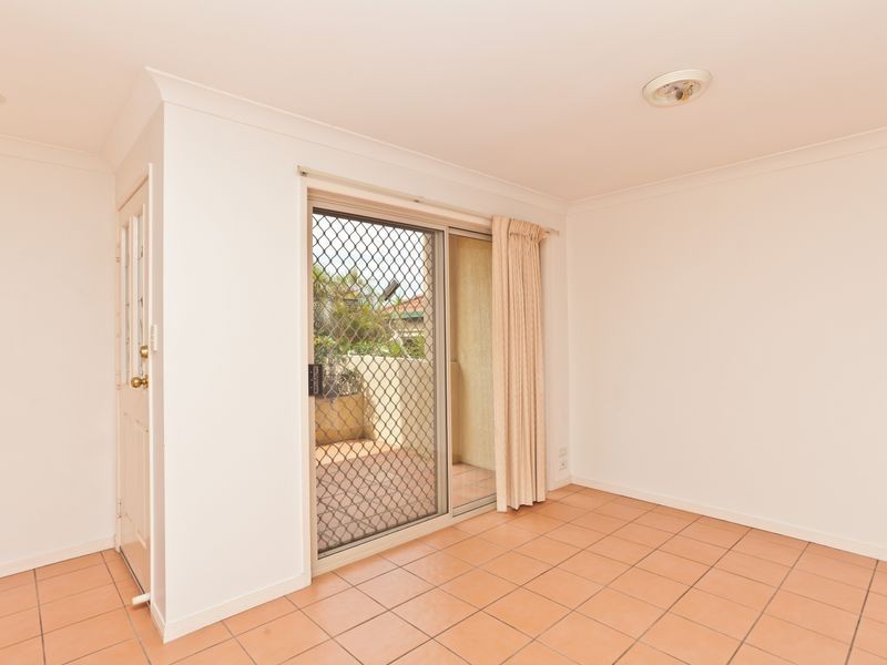 6/152 Palm Meadows Drive, Carrara QLD 4211
