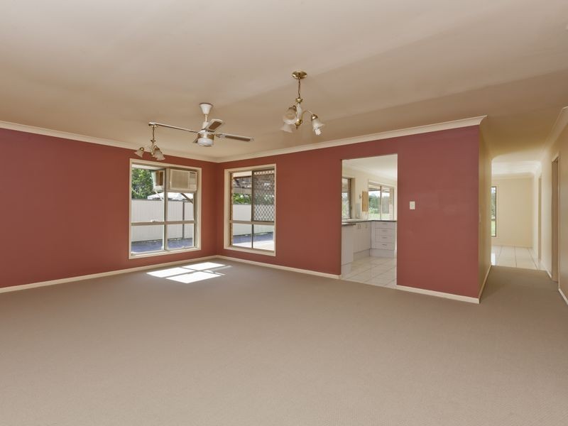 77 Chisholm Road, Carrara QLD 4211