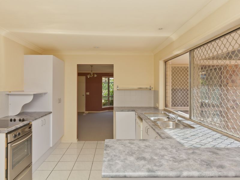 77 Chisholm Road, Carrara QLD 4211