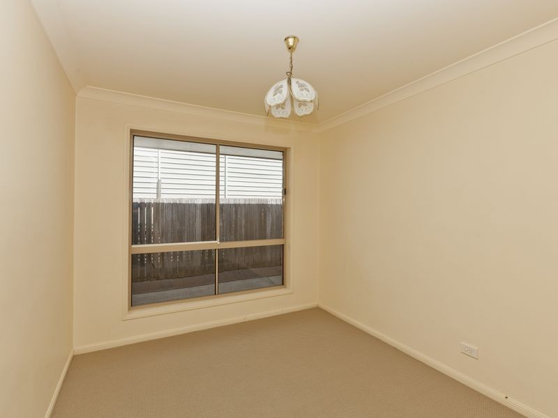 77 Chisholm Road, Carrara QLD 4211
