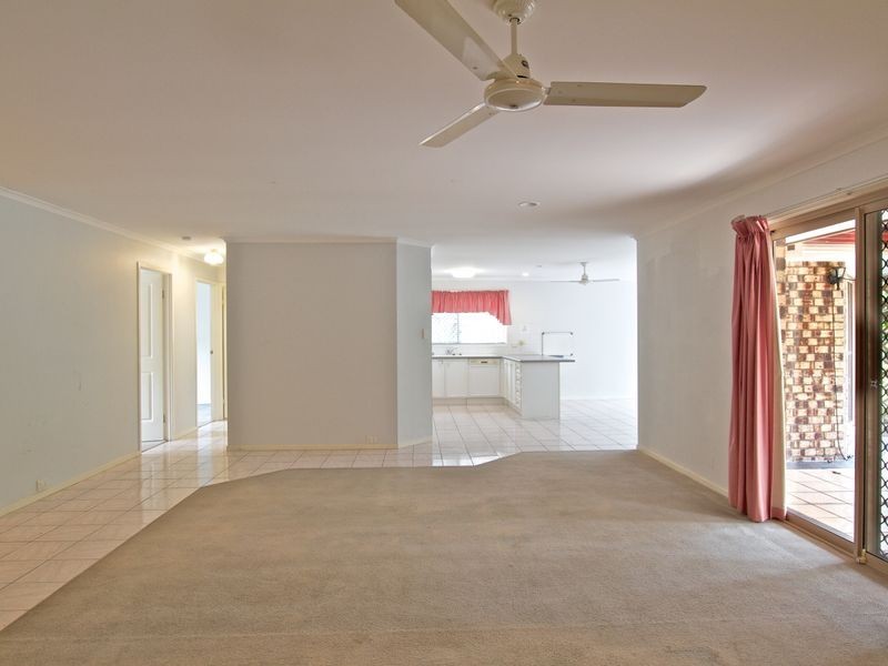 27 Ben Lomond Drive, Highland Park QLD 4211