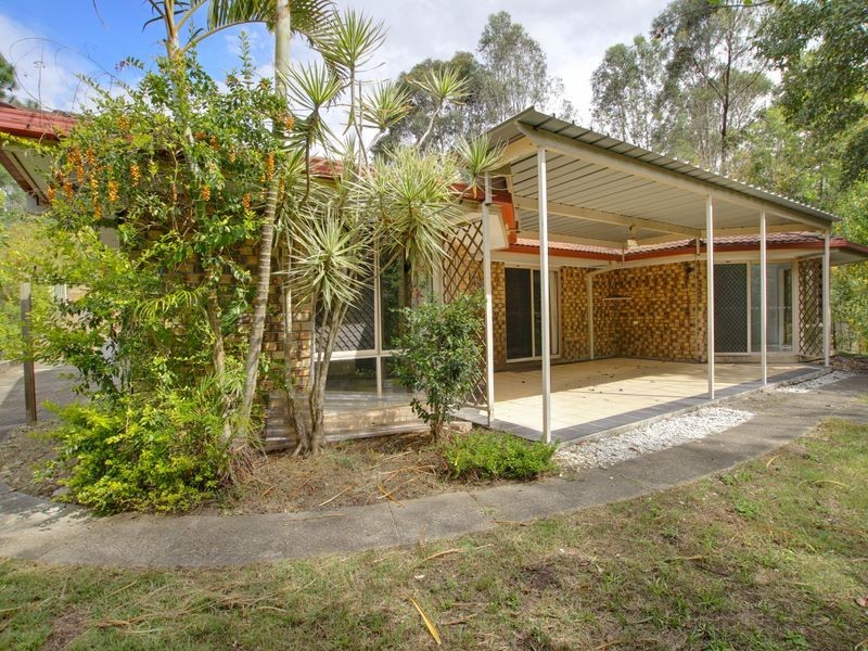 27 Ben Lomond Drive, Highland Park QLD 4211
