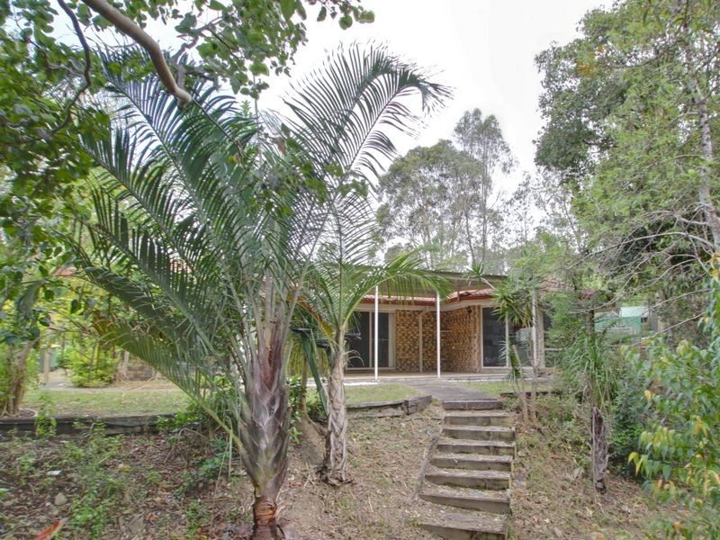 27 Ben Lomond Drive, Highland Park QLD 4211