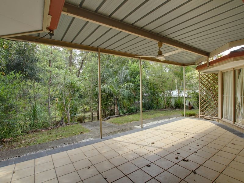 27 Ben Lomond Drive, Highland Park QLD 4211