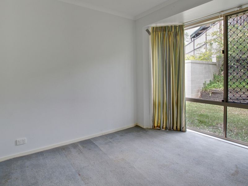 27 Ben Lomond Drive, Highland Park QLD 4211