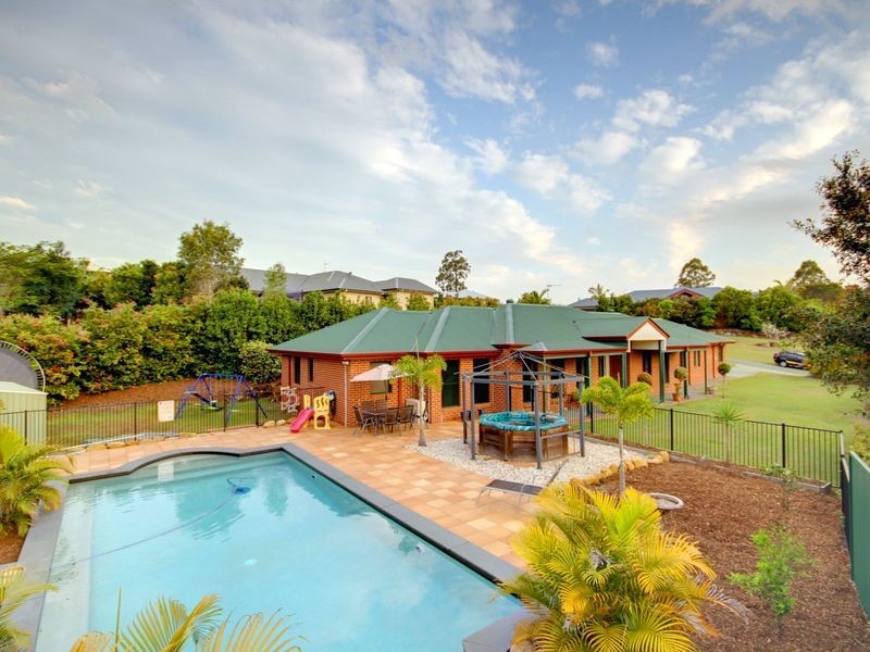 2 Pasture Place, Mount Nathan QLD 4211