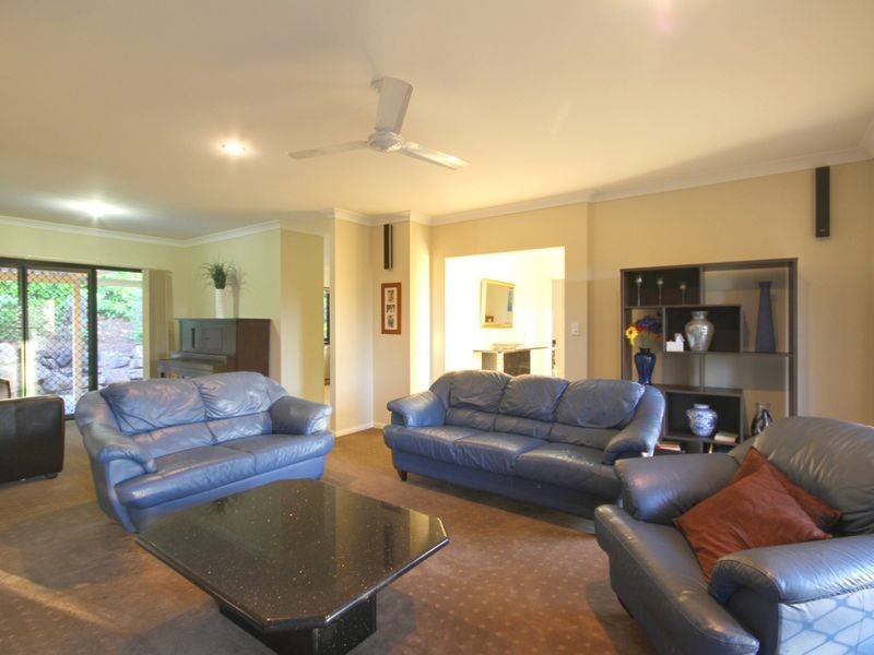 2 Pasture Place, Mount Nathan QLD 4211