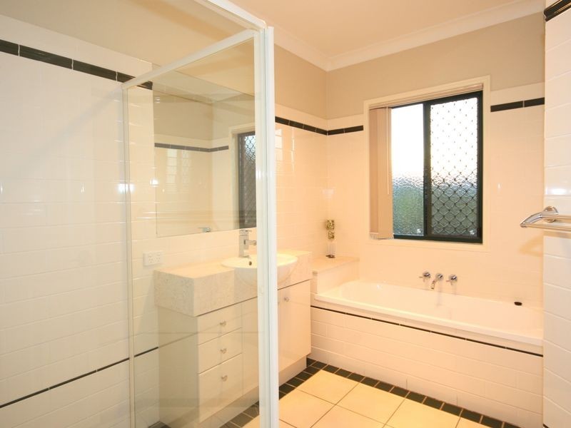 2 Pasture Place, Mount Nathan QLD 4211
