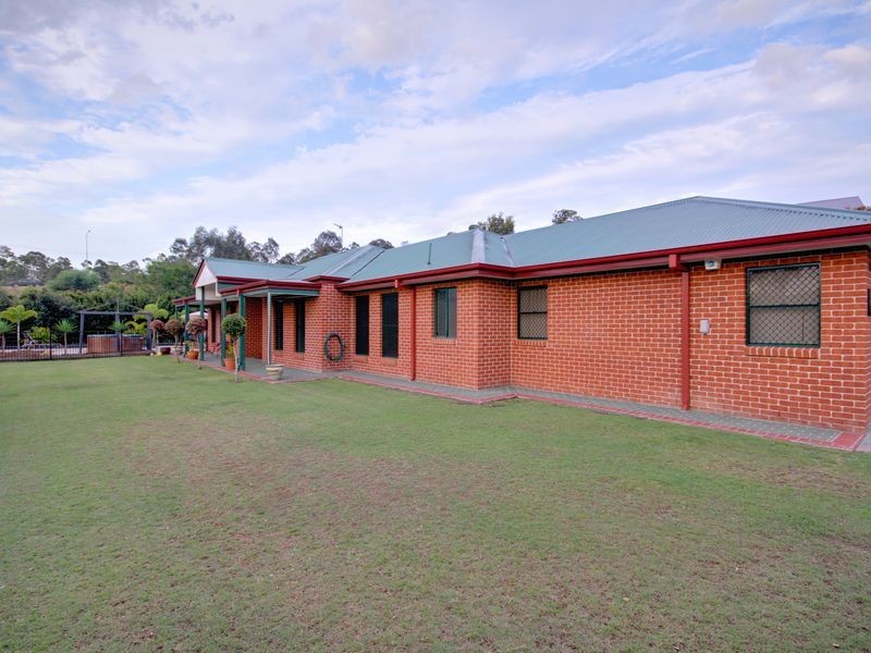 2 Pasture Place, Mount Nathan QLD 4211
