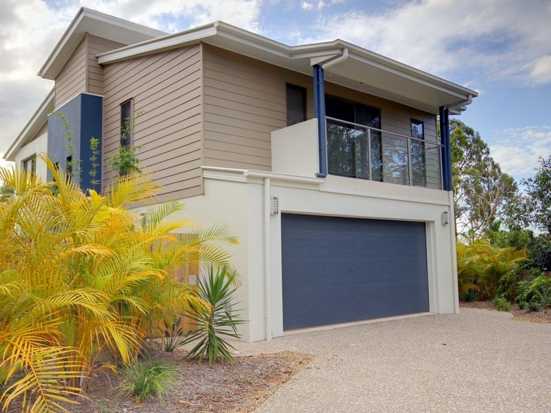 2/17 The Locale, Nerang QLD 4211