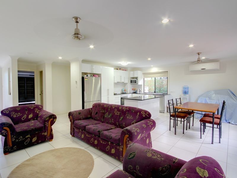 2/17 The Locale, Nerang QLD 4211