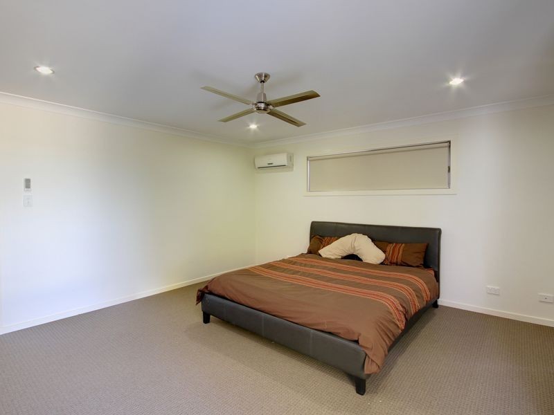 2/17 The Locale, Nerang QLD 4211