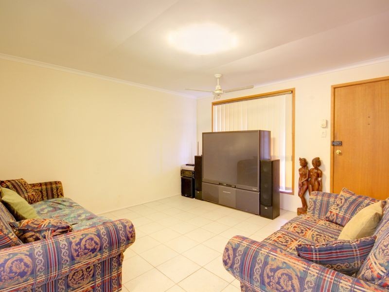 8 Plum Parade, Nerang QLD 4211