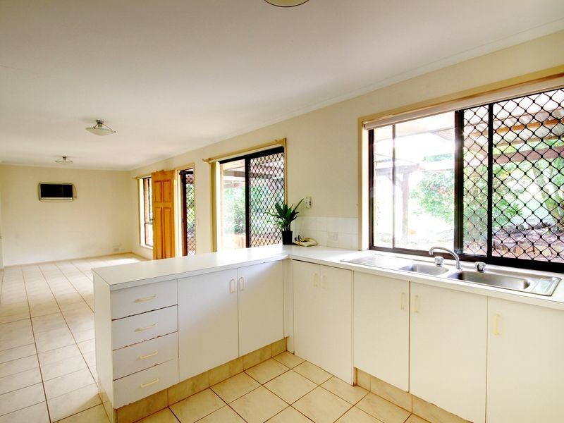 1/12 Wirth Terrace, Highland Park QLD 4211