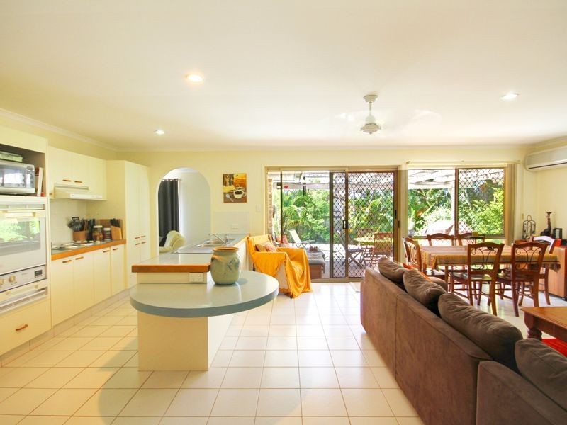 8 Aurora Crescent, Worongary QLD 4213