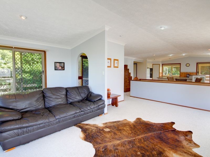 4 Jindabyne Court, Highland Park QLD 4211