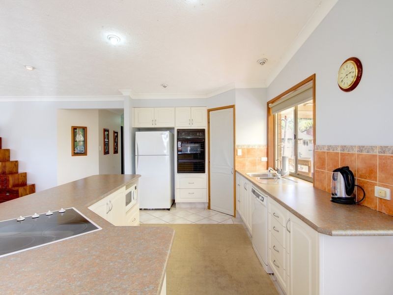 4 Jindabyne Court, Highland Park QLD 4211