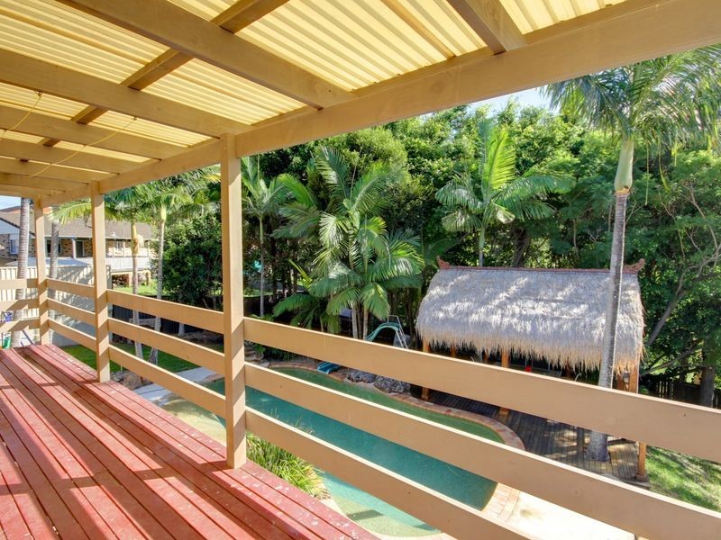 4 Jindabyne Court, Highland Park QLD 4211