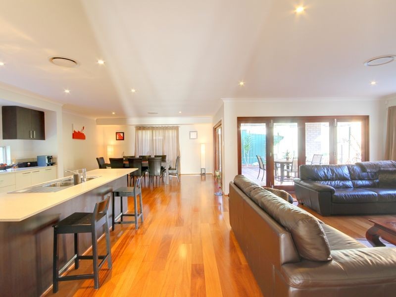 84 & 84A Alison Road, Carrara QLD 4211
