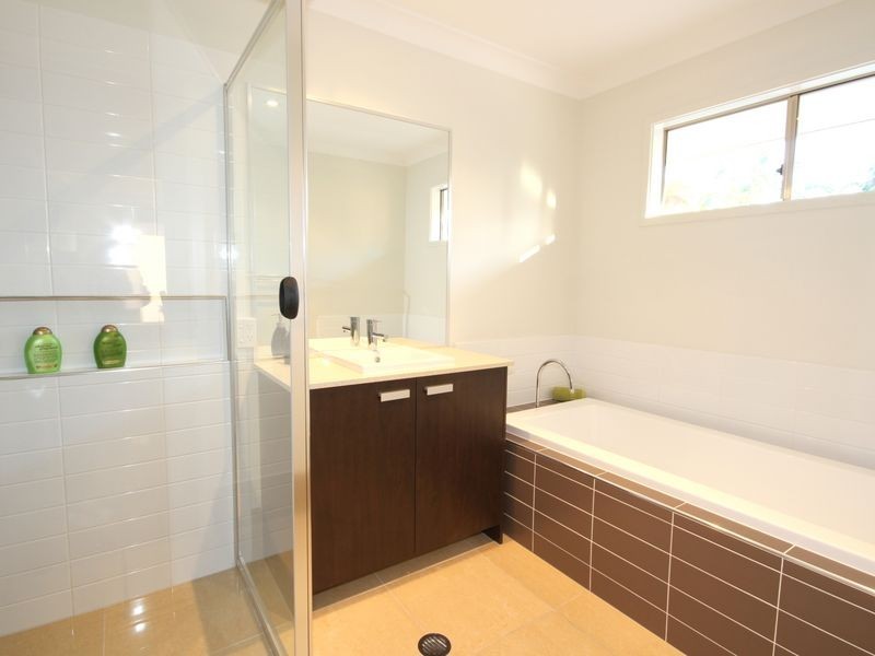 84 & 84A Alison Road, Carrara QLD 4211