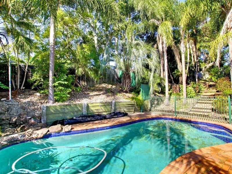6 Aird Court, Highland Park QLD 4211
