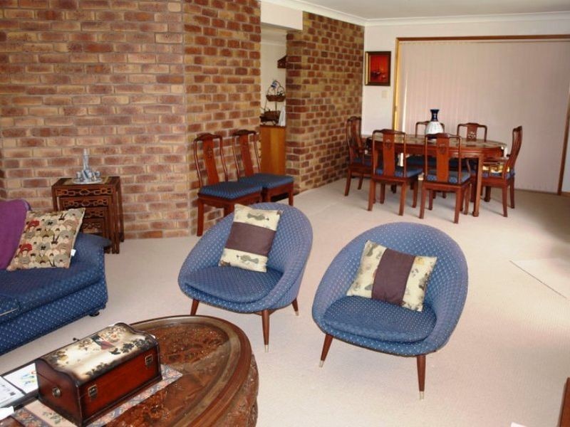 31 Kingsway Drive, Molendinar QLD 4214