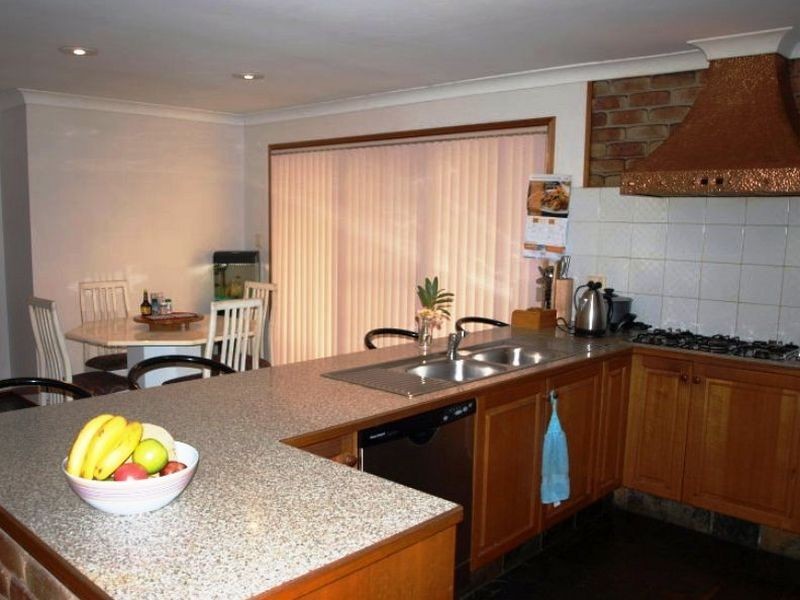 31 Kingsway Drive, Molendinar QLD 4214