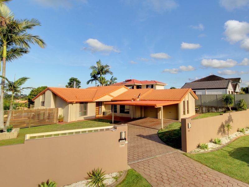 35 Merridown Drive, Merrimac QLD 4226