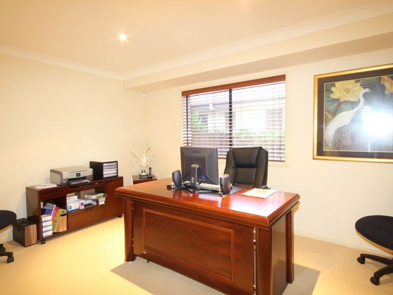 79 Armstrong Way, Highland Park QLD 4211