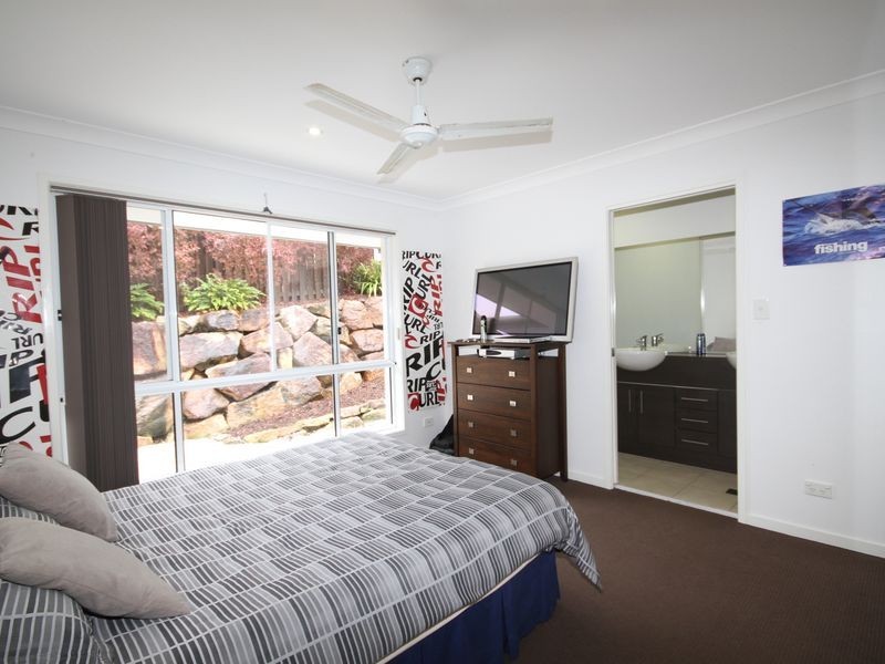 33 Kelsey Circuit, Nerang QLD 4211