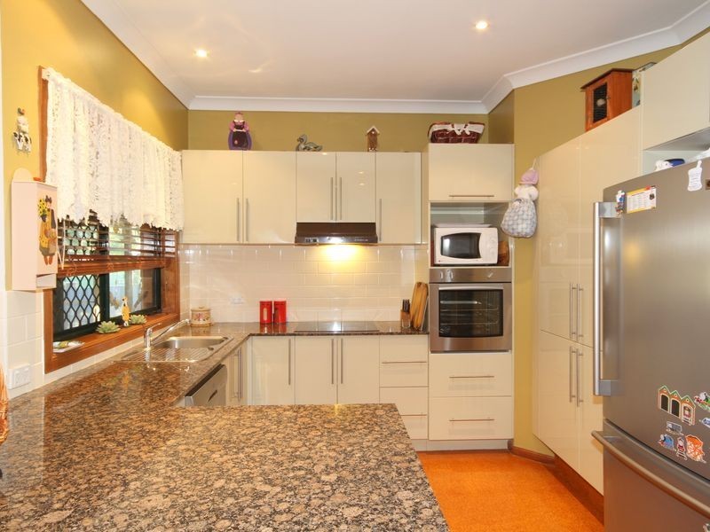 111 Dugandan Street, Nerang QLD 4211