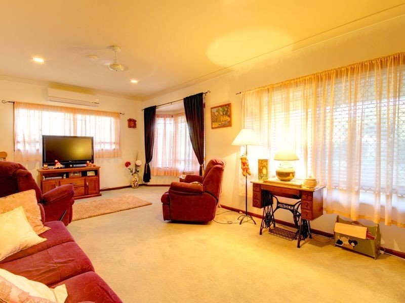111 Dugandan Street, Nerang QLD 4211