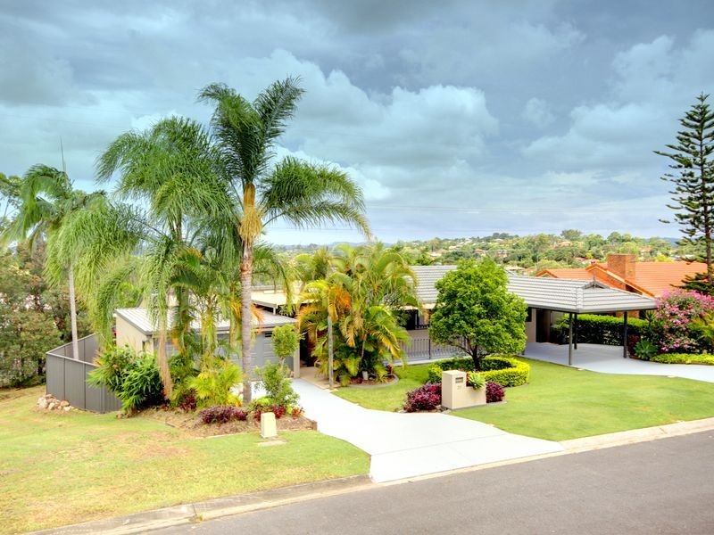 31 Aberdeen Court, Highland Park QLD 4211