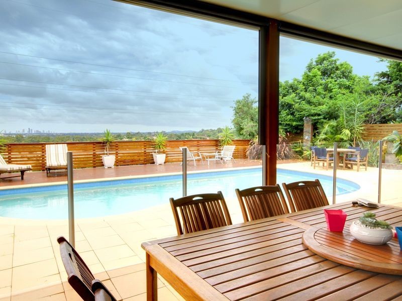31 Aberdeen Court, Highland Park QLD 4211