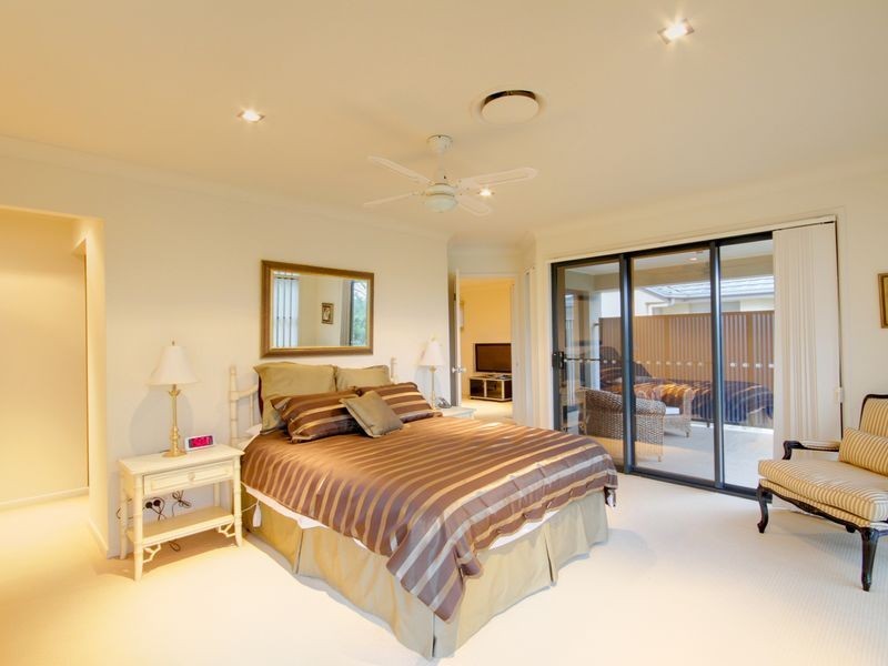 43 Riverwood Drive, Ashmore QLD 4214