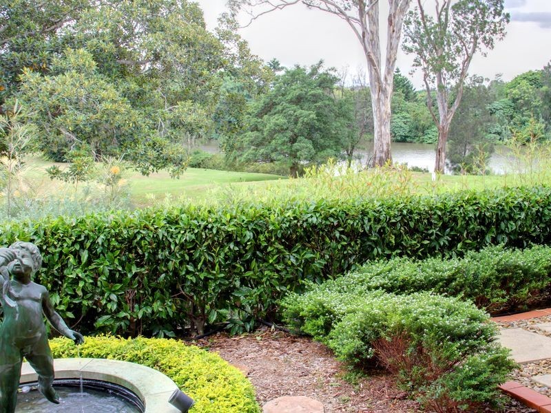 43 Riverwood Drive, Ashmore QLD 4214