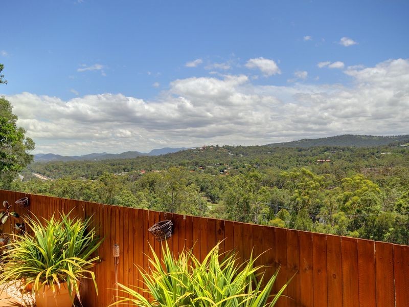 37 Woolmere Street, Carrara QLD 4211