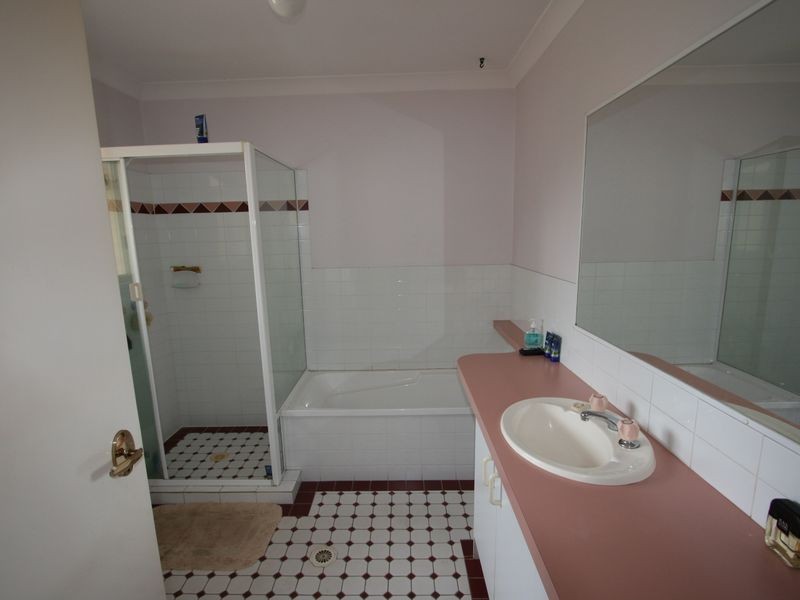 2/36 Weedons Road, Nerang QLD 4211