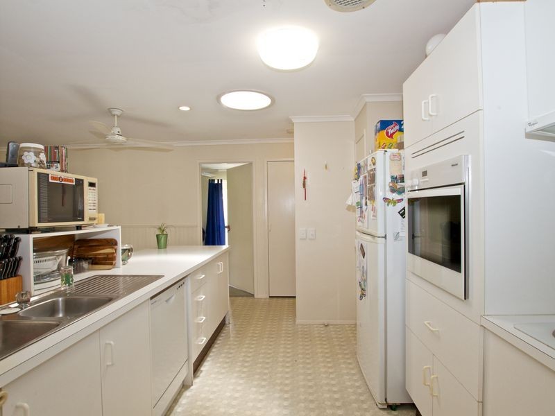 76 Alexander Drive, Highland Park QLD 4211