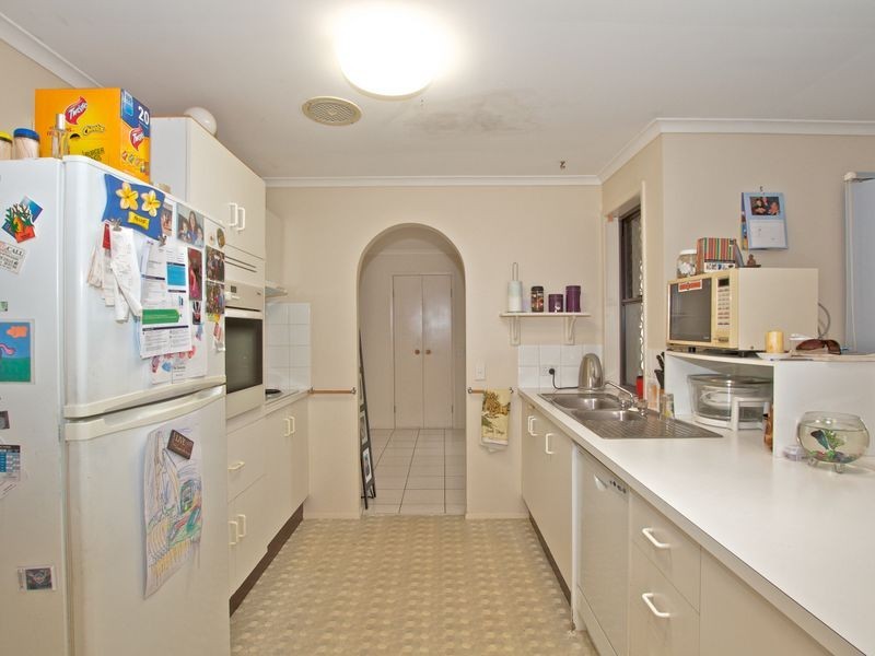 76 Alexander Drive, Highland Park QLD 4211