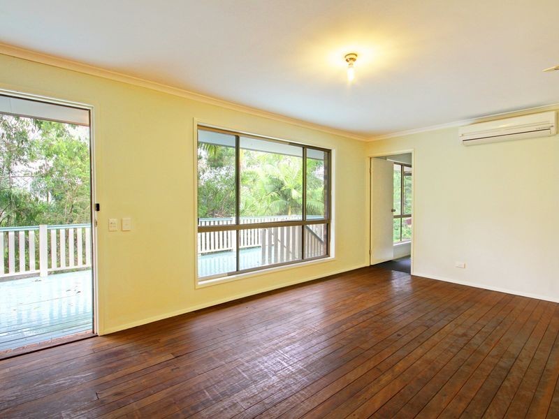 9 Design Place, Highland Park QLD 4211