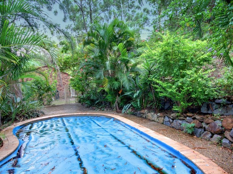 9 Design Place, Highland Park QLD 4211