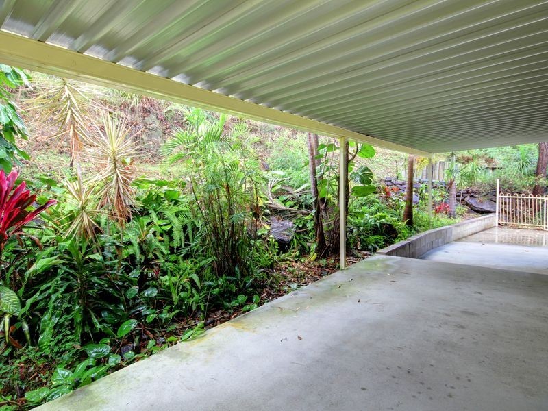 9 Design Place, Highland Park QLD 4211