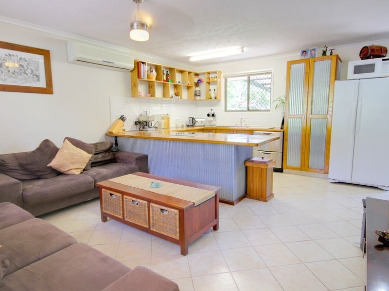 9 Angus Court, Highland Park QLD 4211