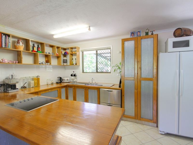 9 Angus Court, Highland Park QLD 4211