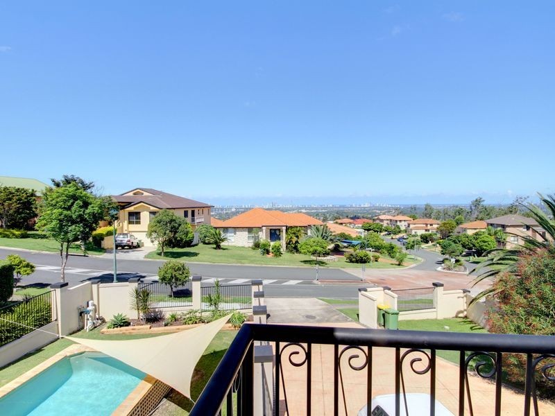 123 Armstrong Way, Highland Park QLD 4211