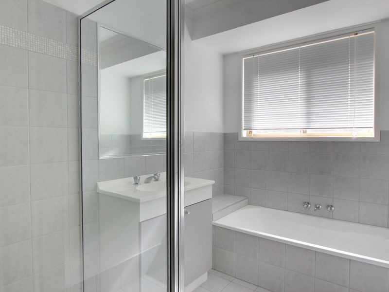 19 Cozens Way, Highland Park QLD 4211