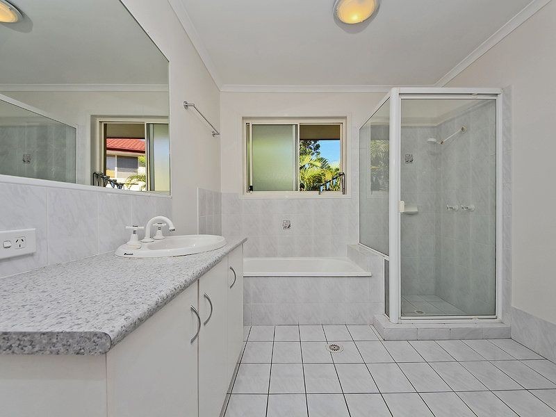 33/102 Alexander Drive, Highland Park QLD 4211