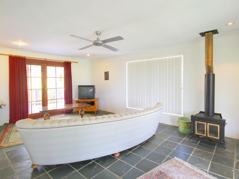 40 Hastings Crescent, Carrara QLD 4211