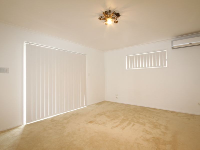 40 Hastings Crescent, Carrara QLD 4211